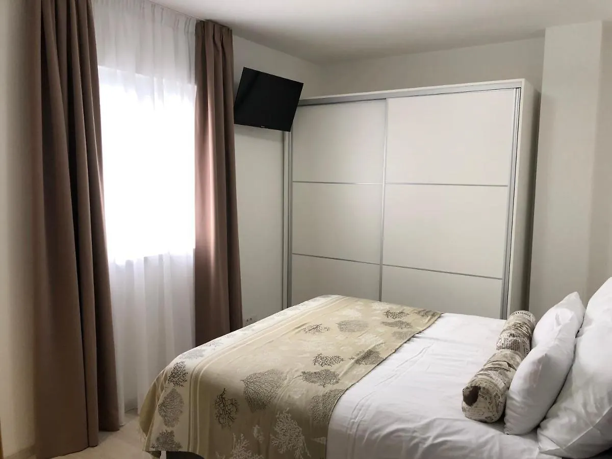 Seafront 2-Bedroom Apartment Nika - Rabac
