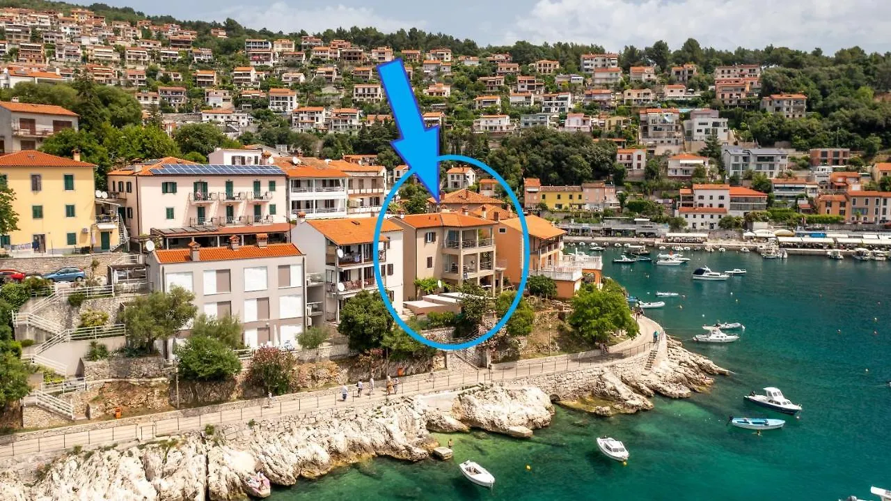 Seafront 2-Bedroom Apartment Nika - Rabac