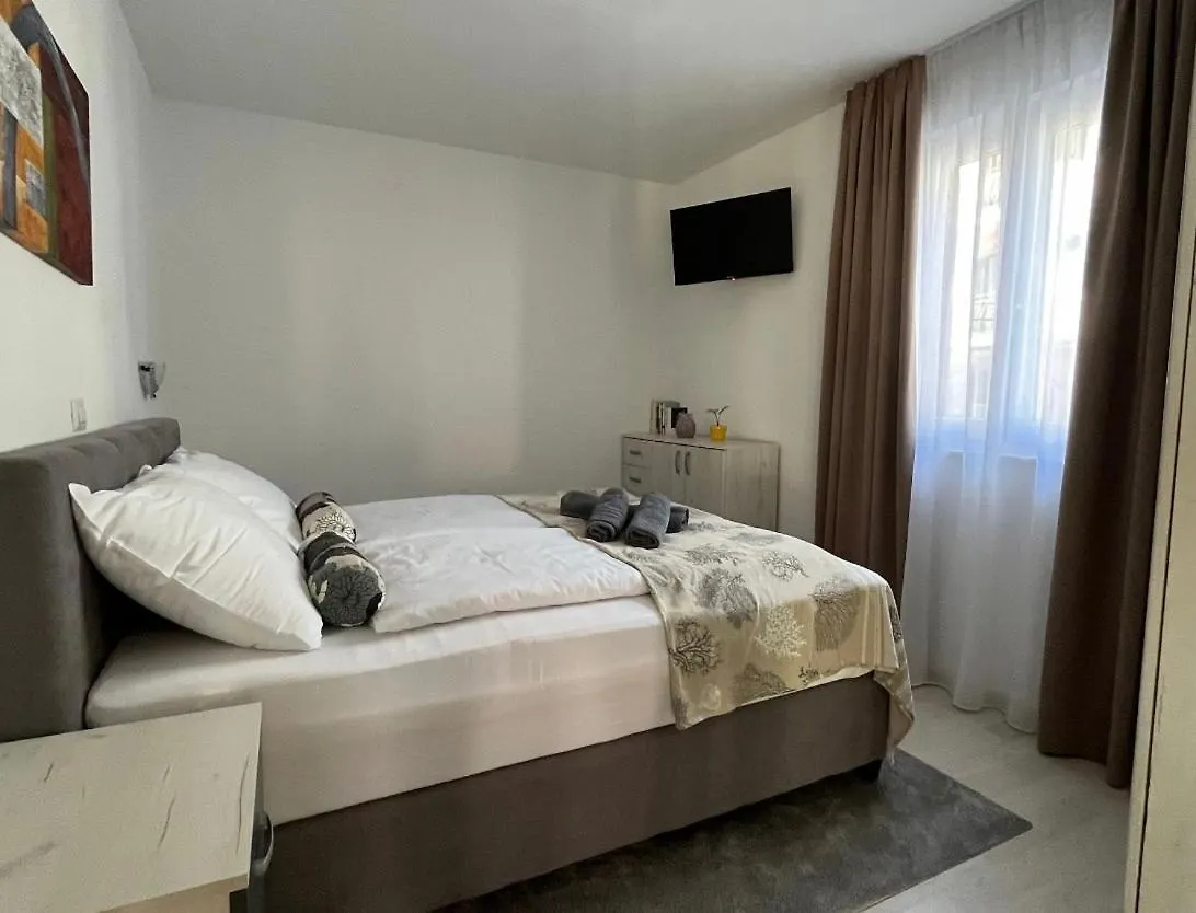 Seafront 2-Bedroom Apartment Nika - Rabac Croatia
