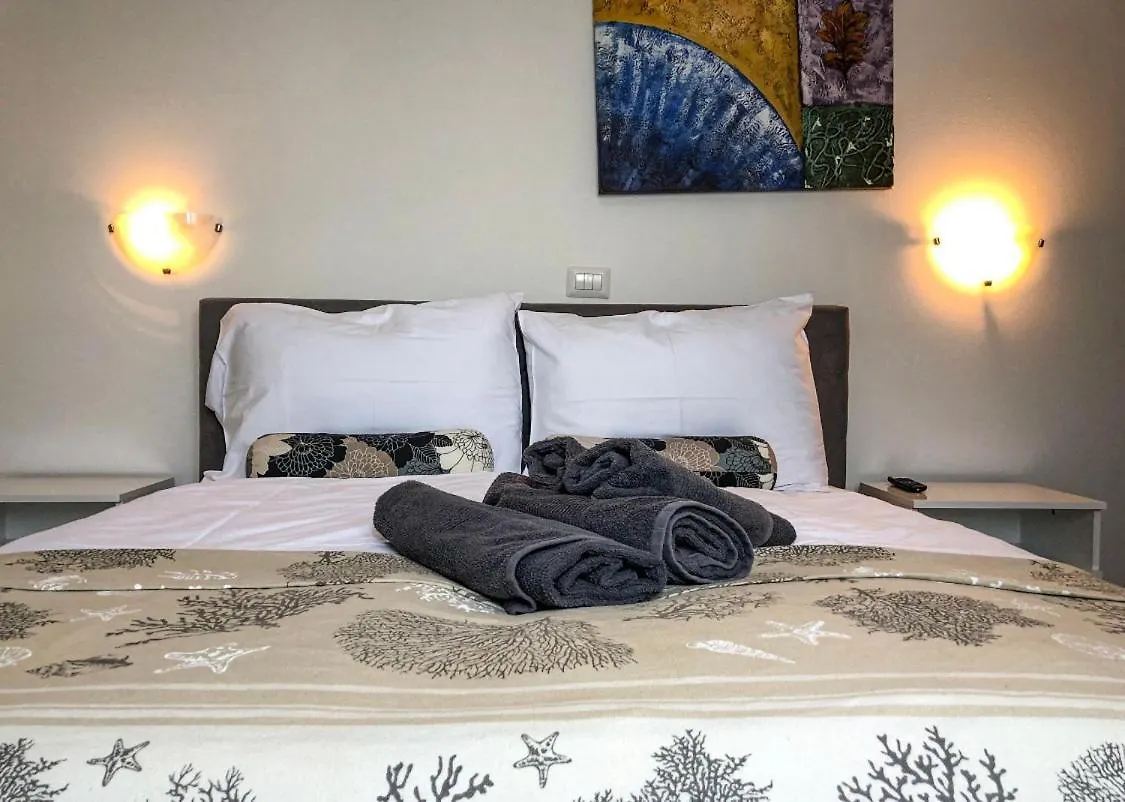 Seafront 2-Bedroom Apartment Nika - Rabac