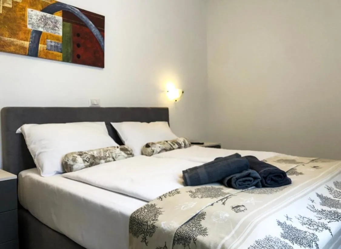 Seafront 2-Bedroom Apartment Nika - Rabac Croatia