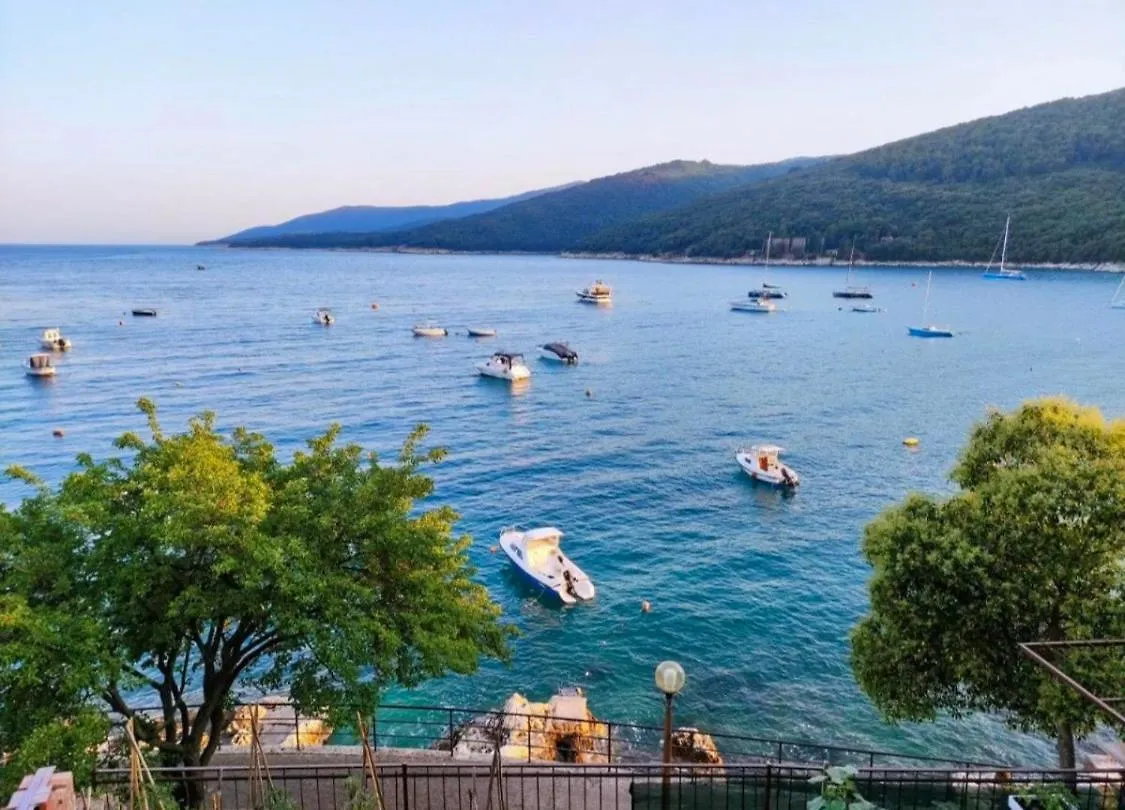 Seafront 2-Bedroom Apartment Nika - Rabac 0*,