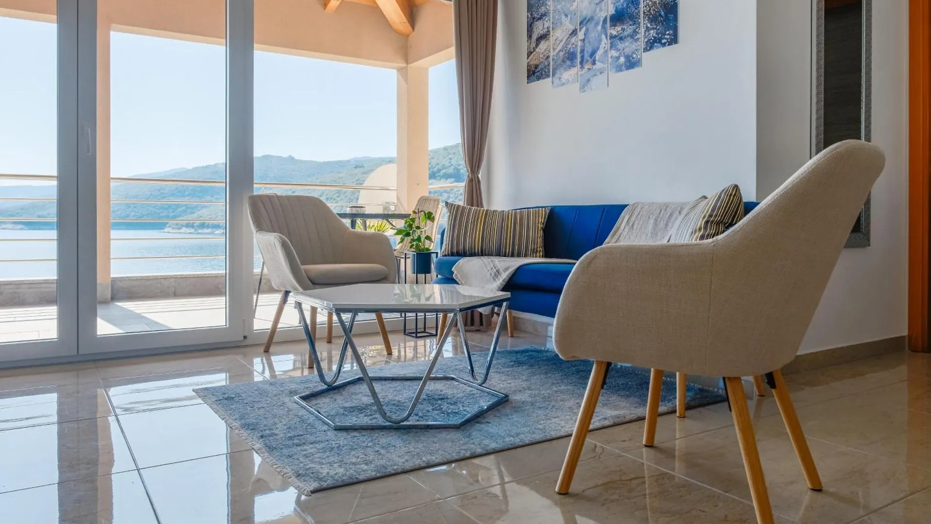 Seafront 2-Bedroom Apartment Nika - Rabac Croatia